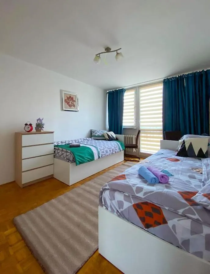 Walicow 20 Room 1 Warsaw Guest house